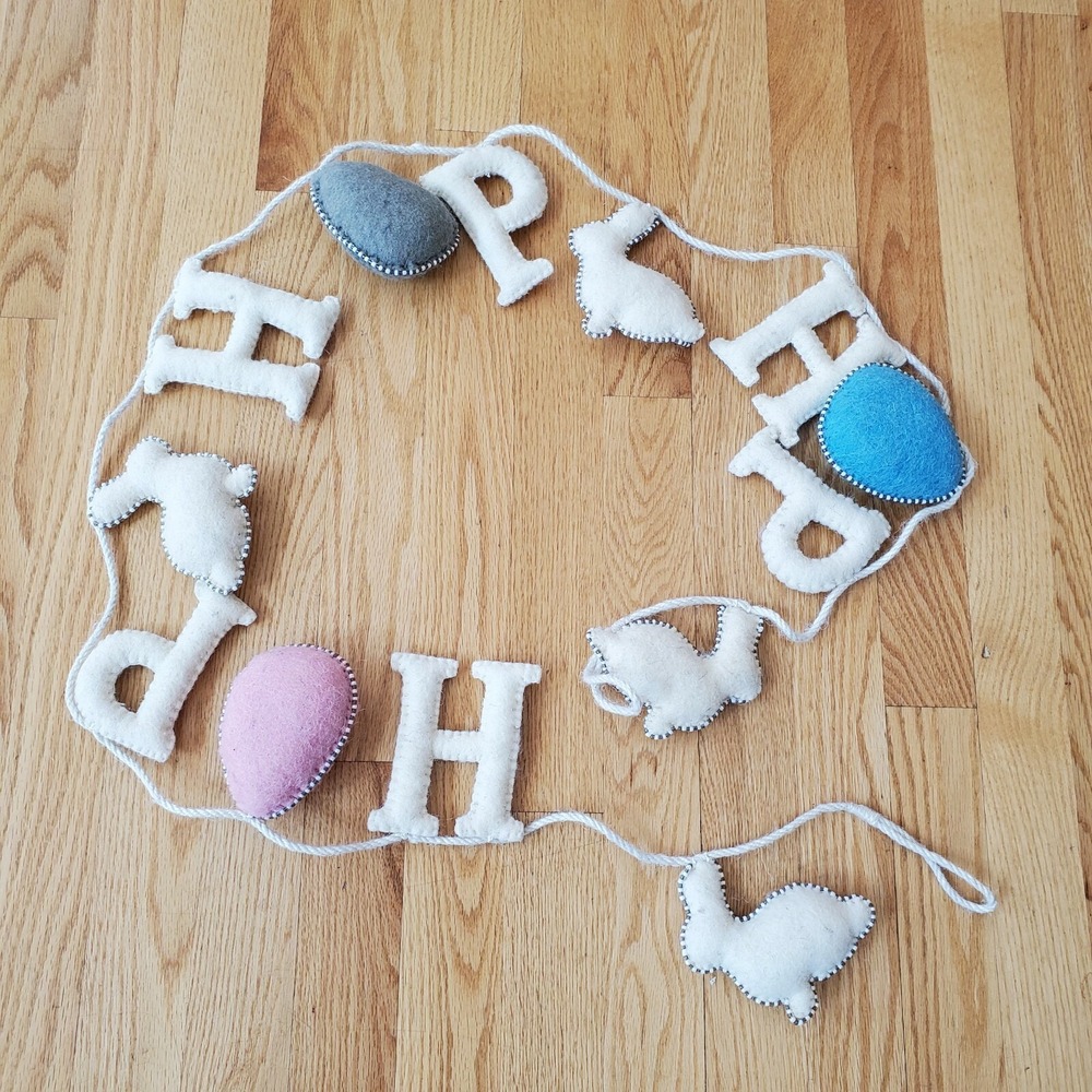 New in Box Hop Hop Felt 6' Easter Bunny Eggs Garland Bunny Boulevard
